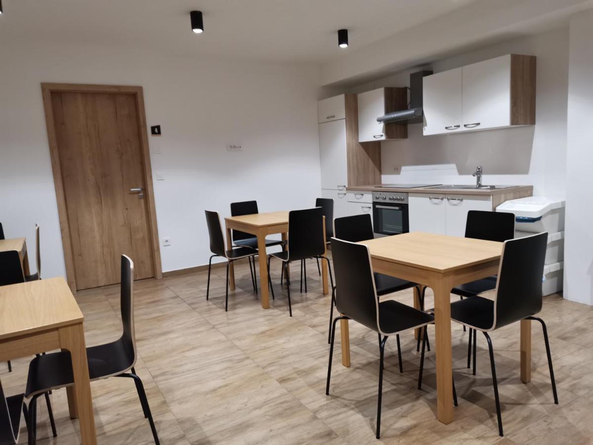 Pubyland Rooms & Apartments Rogatec Exterior foto